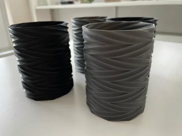 Pot à crayons (par 3ddedd)