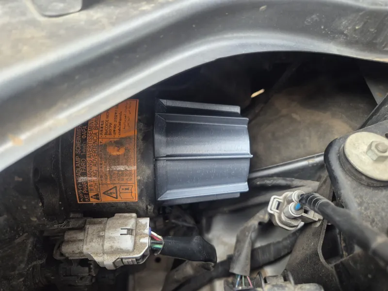 Mitsubishi Outlander 2014 – LED Headlight Dust Cap