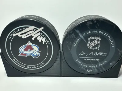 Hockey Puck Holder 