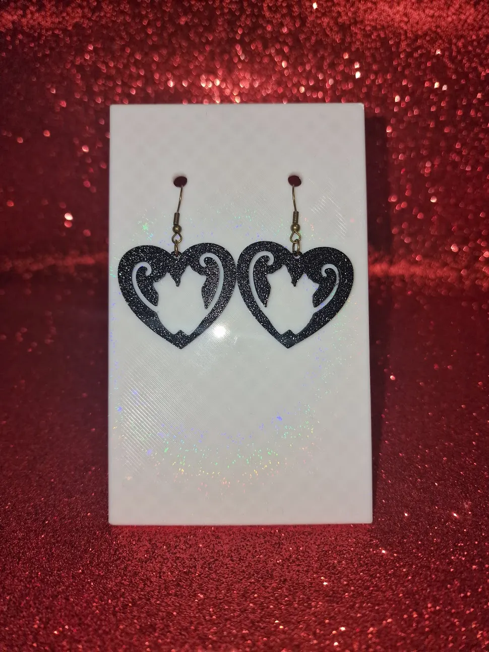 Kittens in love earrings view 2