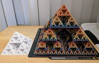 Pyramide fractale de Sierpinski — photo 7