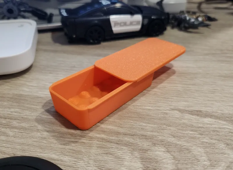 Guitar pick box - slider box for small objects