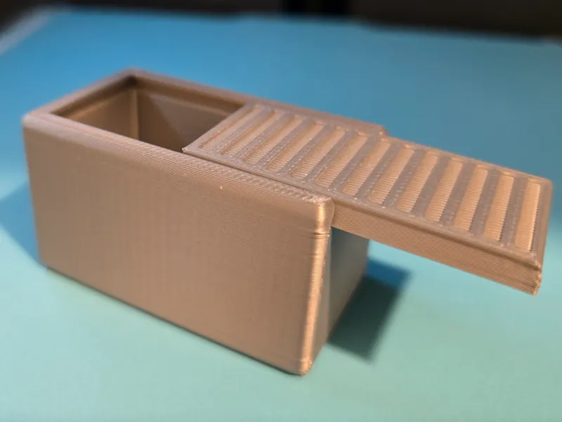 Billiard/Snooker/Pool chalk box with sliding lid