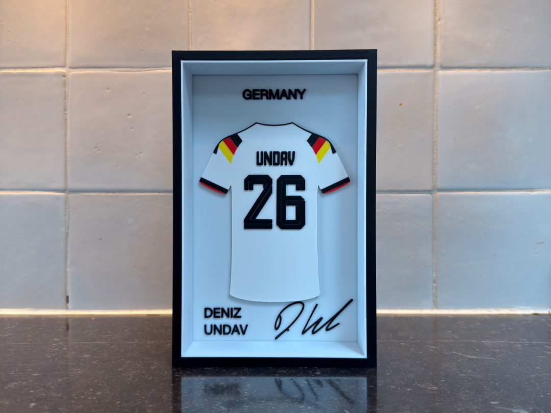 Deniz Undav - Germany - Jersey Frame