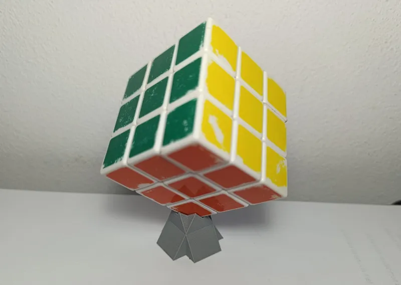 Rubik Cube Stand