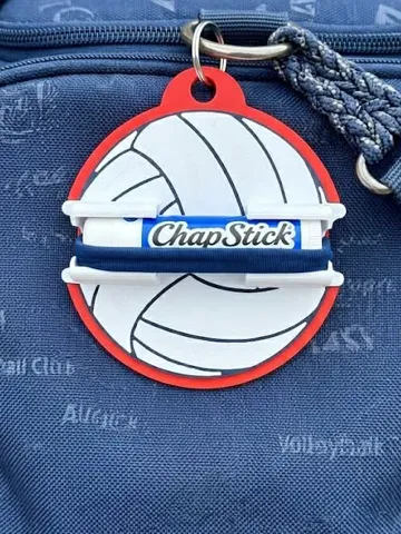 Accesorio para sujetar ligas de cabello: 2-1 Hair Tie & Lip Balm Volleyball Bag Tag — vista de referencia 2