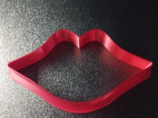 Lips cookie cutter