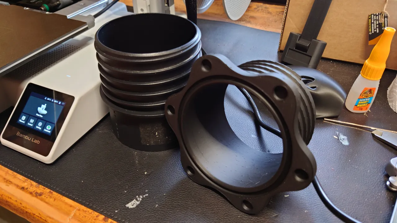 Dust Extraction Hose Magnetic Coupling (100mm) view 2
