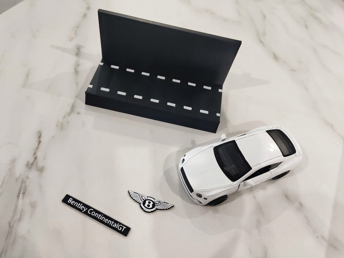 Miniatura 1 do modelo 3D 1：36比例车模展示台/展示架