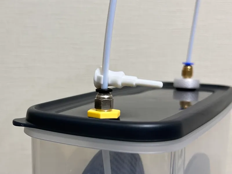 Clippable PTFE Fitting Plug