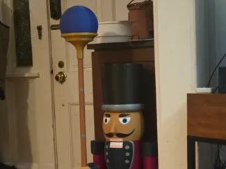 Light up scepter for giant nutcracker