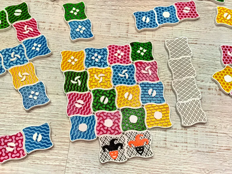 Iota/kwatro magnetic boardgame