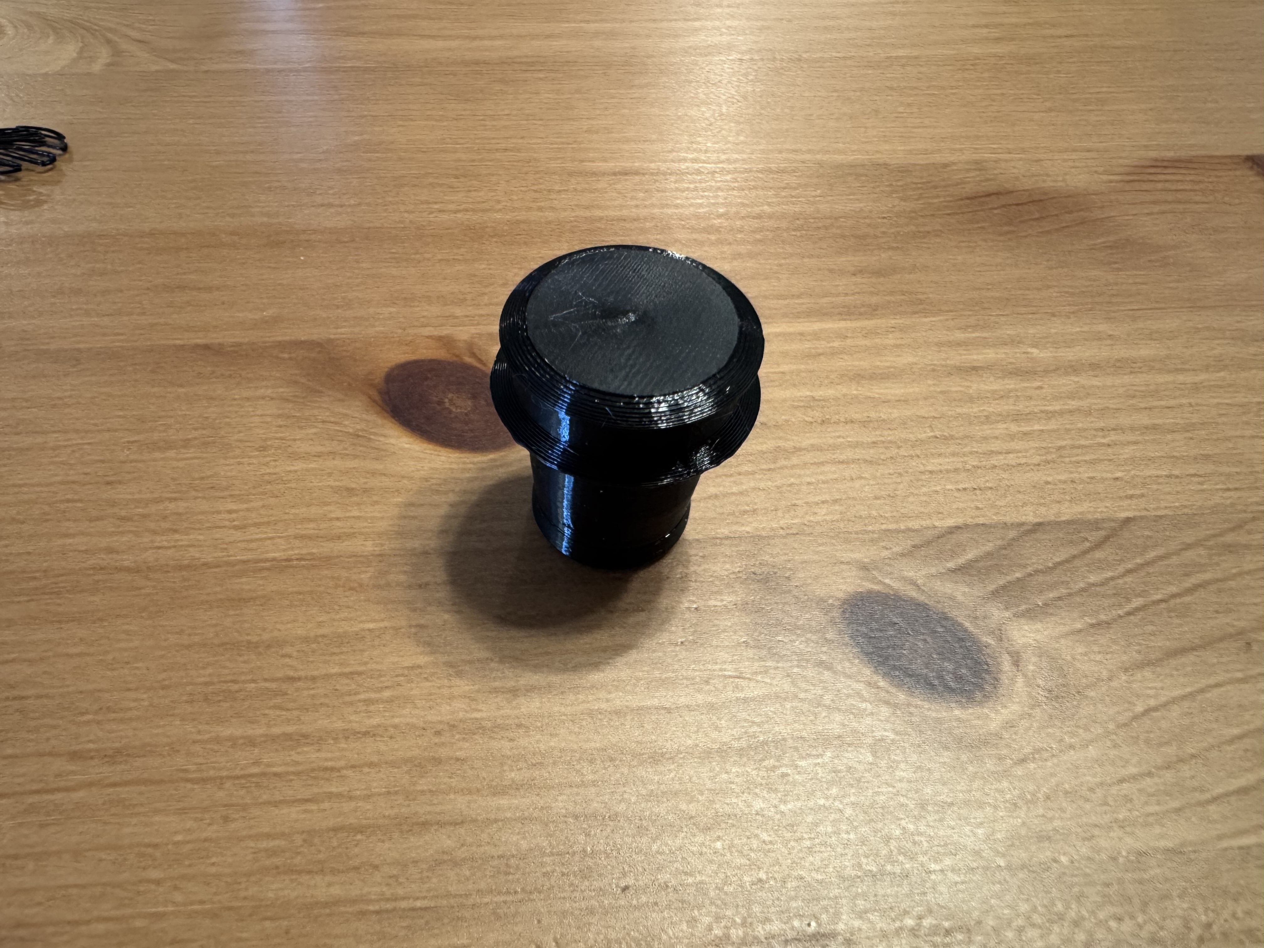 Miniatura 2 do modelo 3D Car cigarette lighter plug
