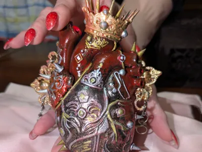 Gothic Snow White Reliquary - Hybrid Prop