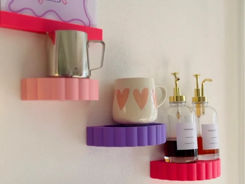 Scalloped Shelf | Geschwungenes Regal