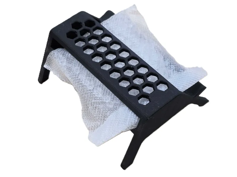 Deodorizing pack stand