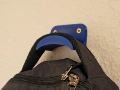 Simple wall mounted bag holder