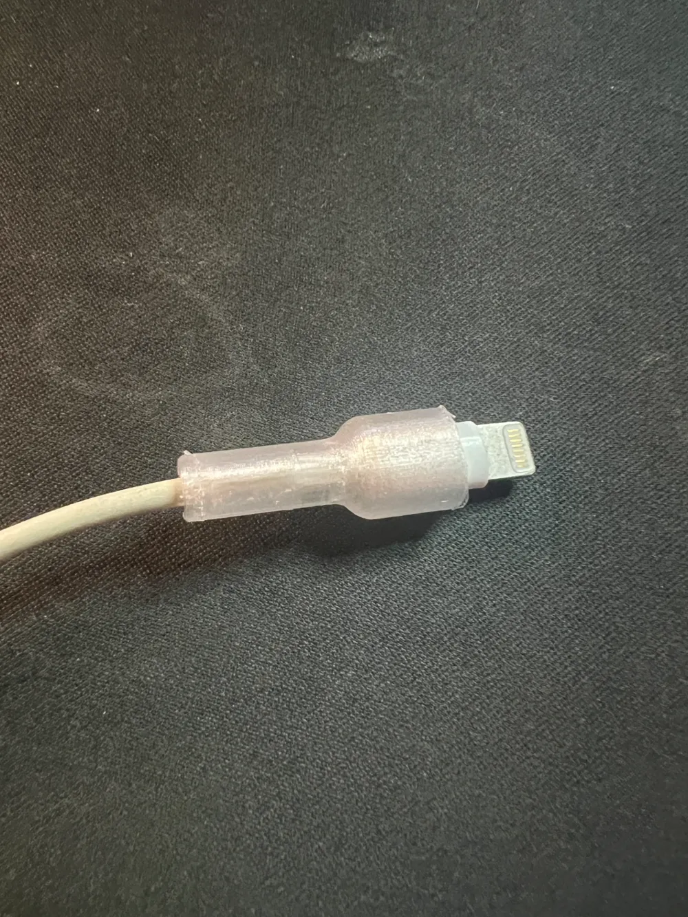 Apple Cable Saver by Fede8 - MakerWorld