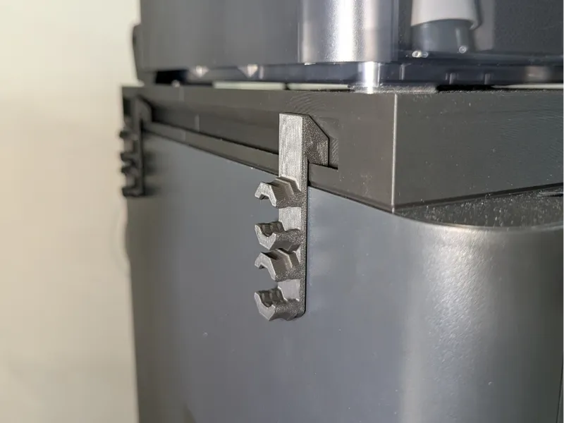 Multiboard Snap Hooks for Modular Led Riser