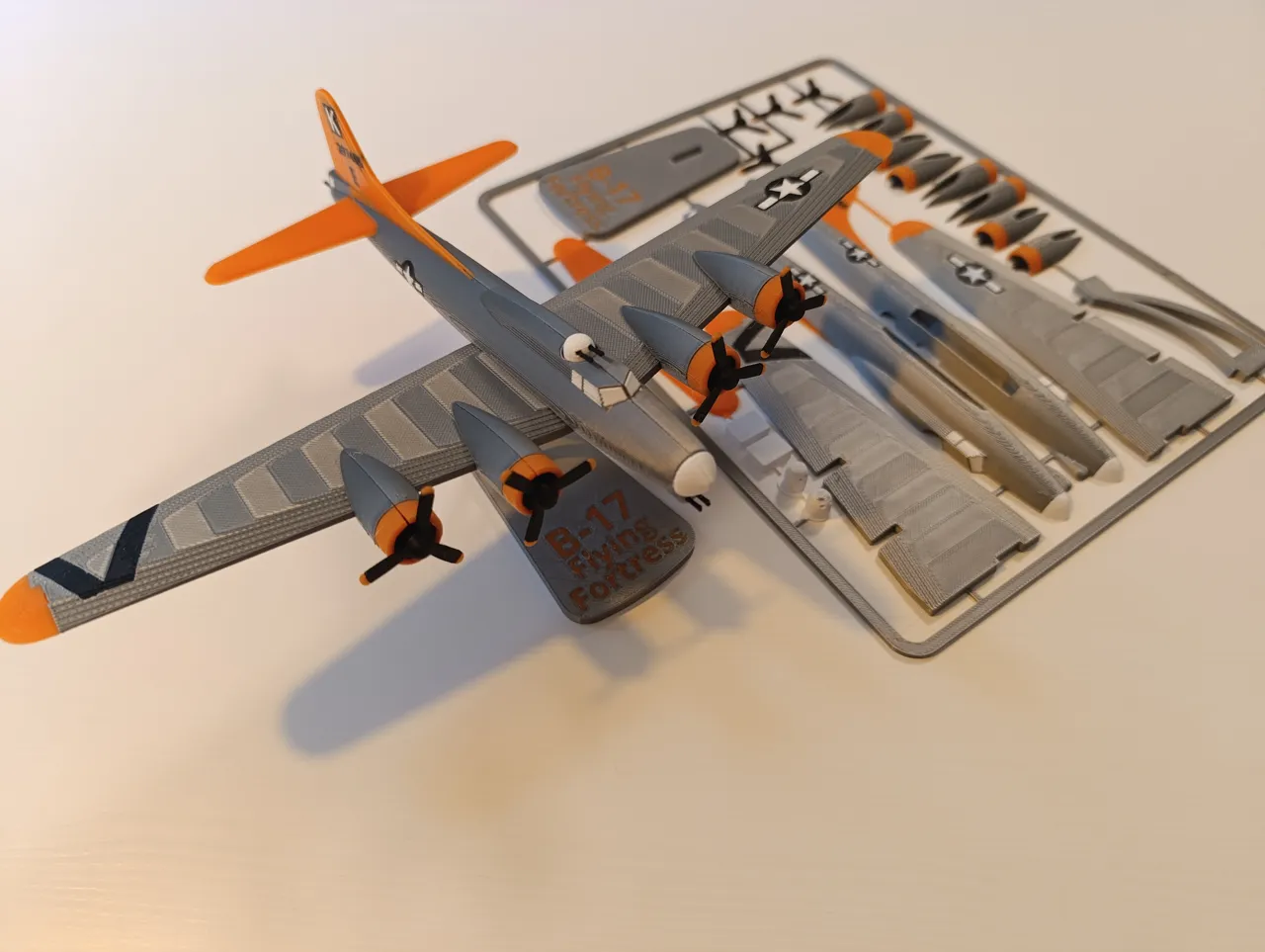 B-17 Flying Fortress Plane Kit Card view 2