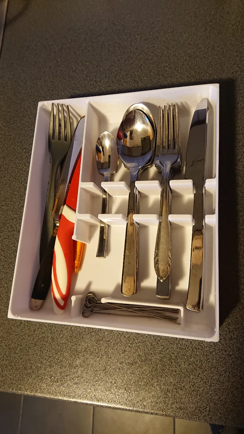 Cutlery Organizer