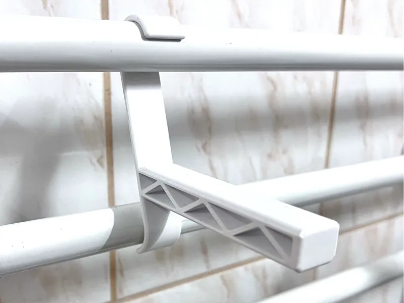 Hook for bathroom radiator