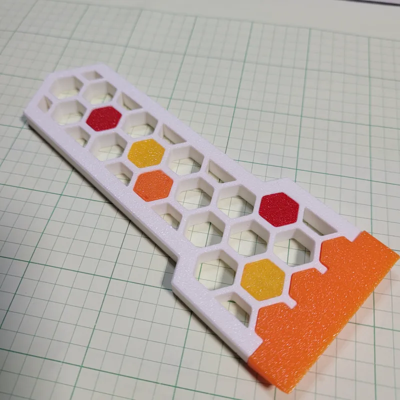 Colored inserts for hex scraper