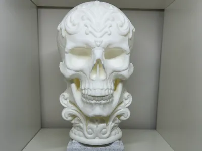 Rune-adorned Skull Statue
