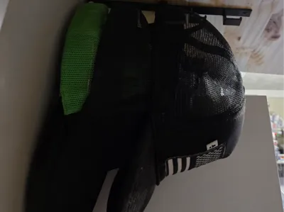 5 Hook hat holder