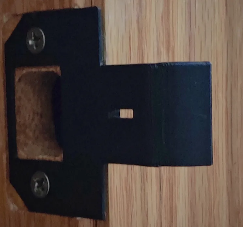 Strike plate with lock for house door
