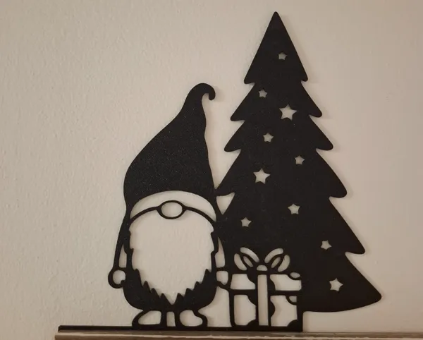 Gnome de Noël avec cadeau