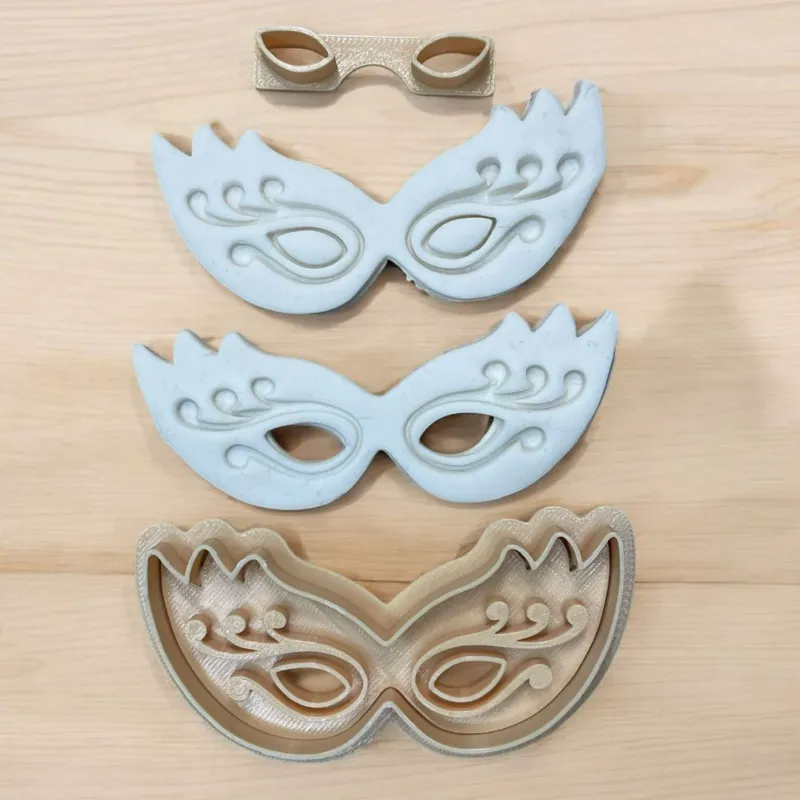 Carnival cookie / linzer cutter