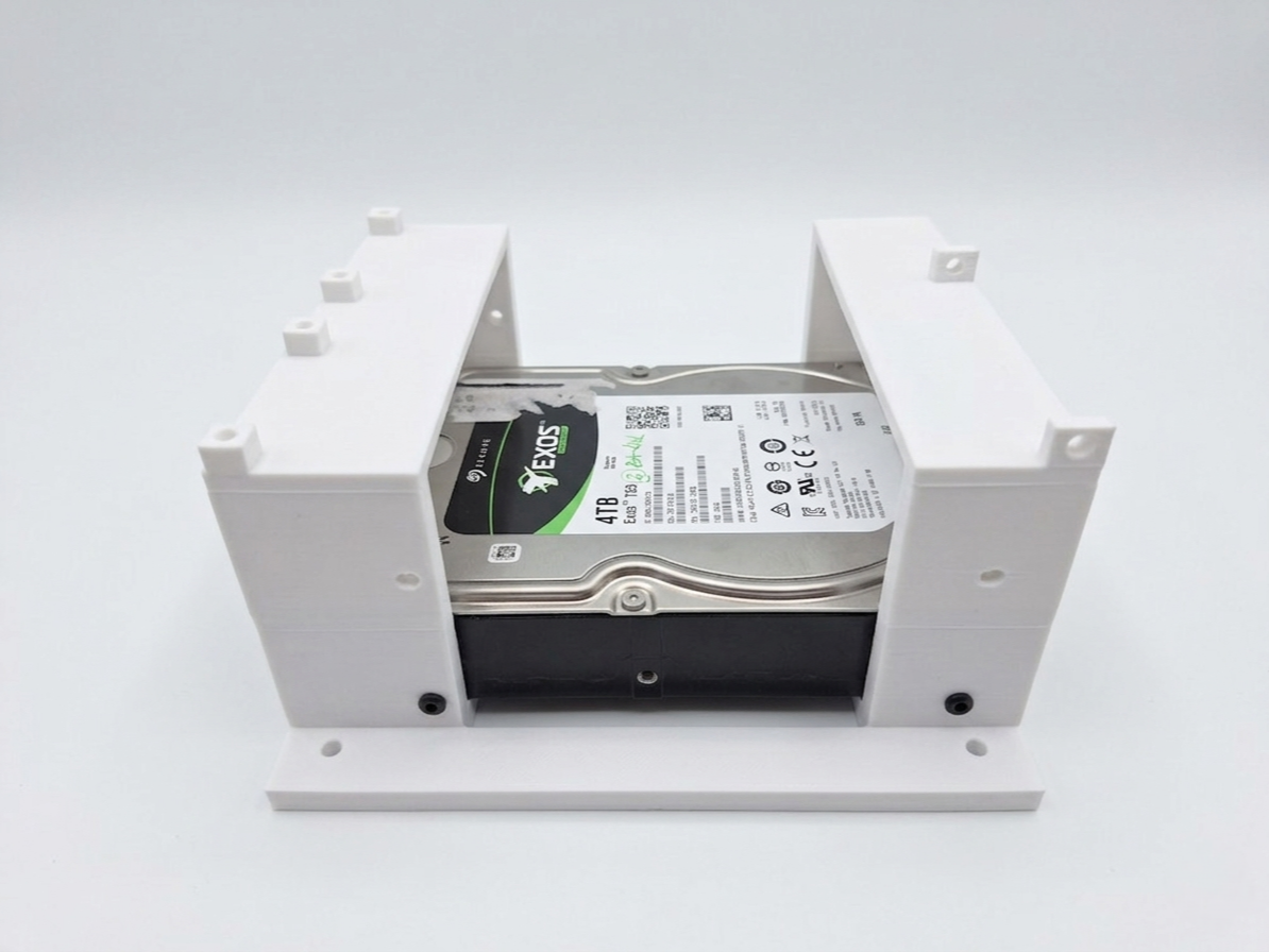 Support HDD 3.5 (h. 26.1mm) and SSD Standard 