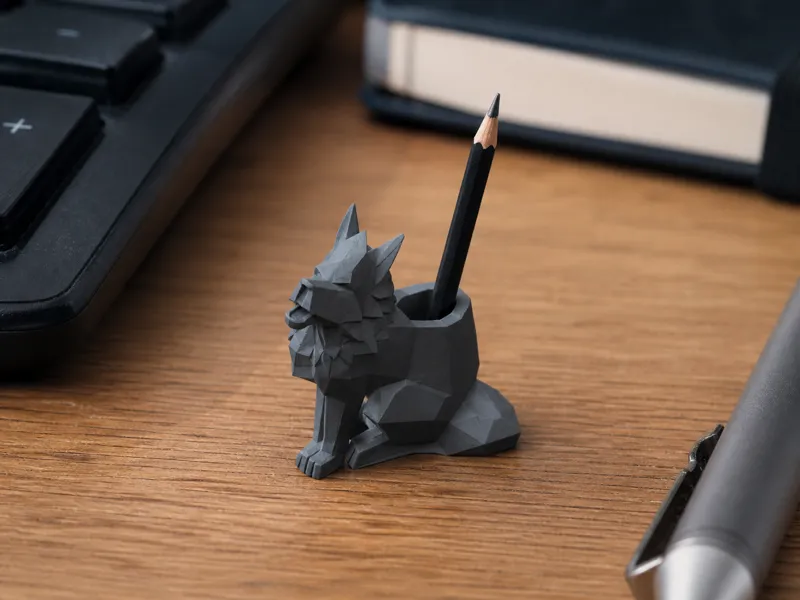 Wolf pen holder low poly
