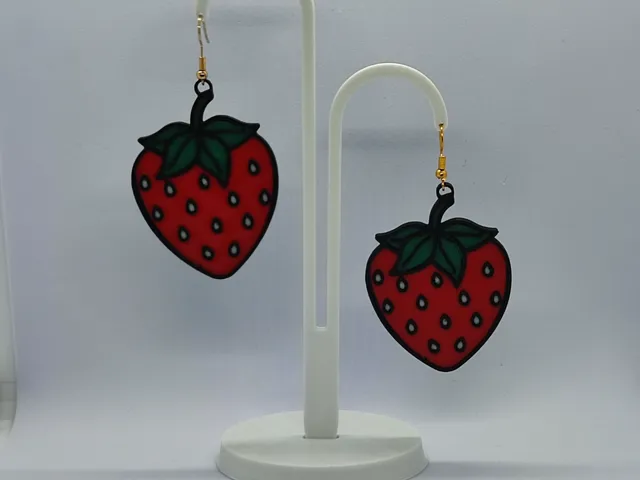 Pendientes fresas de Huelva