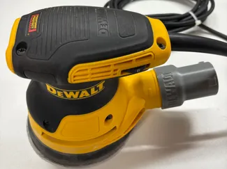 DEWALT Exenterschleifer Staubsaugeradapter