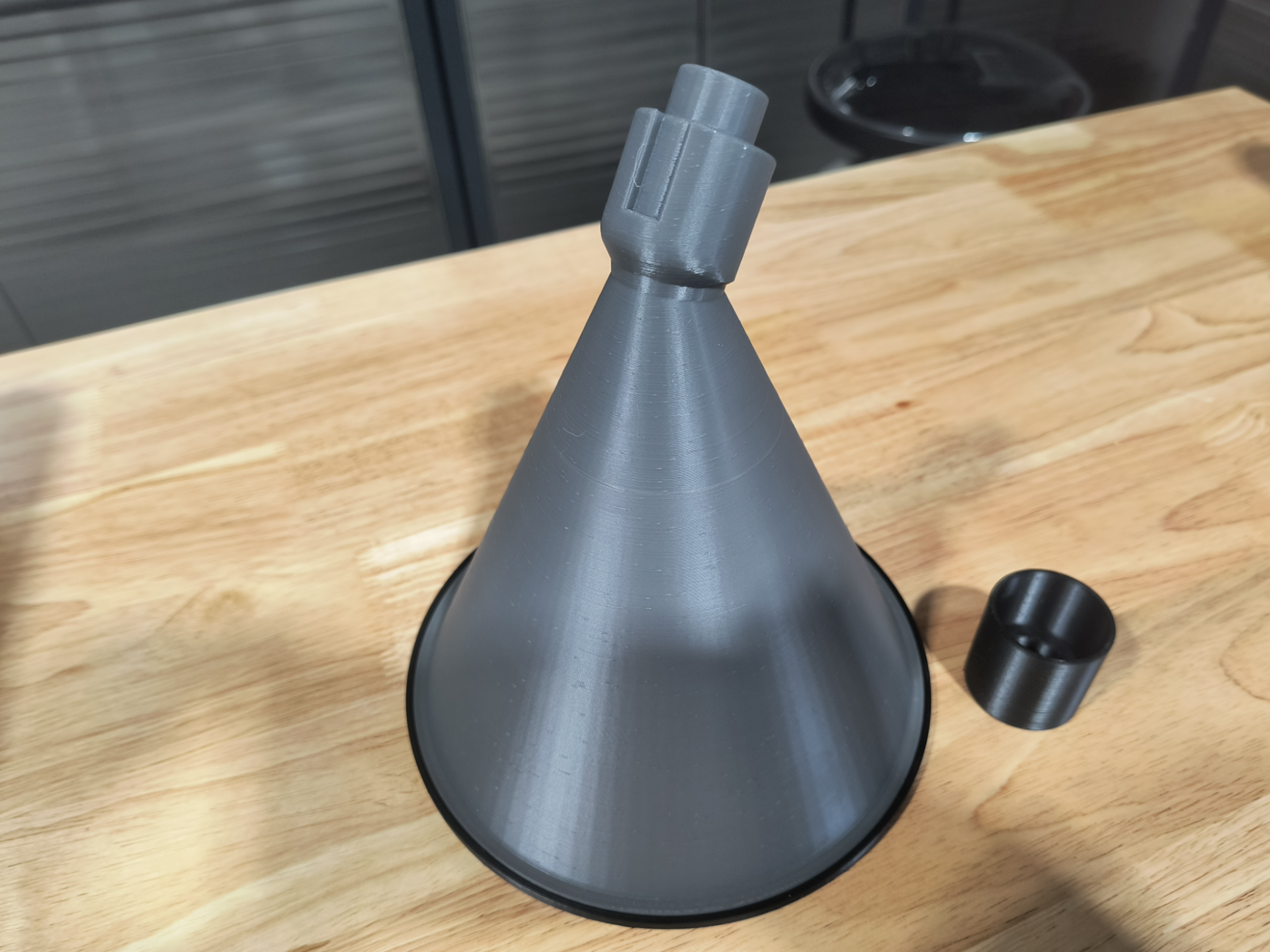 GM Oil Funnel Large With Caps no support