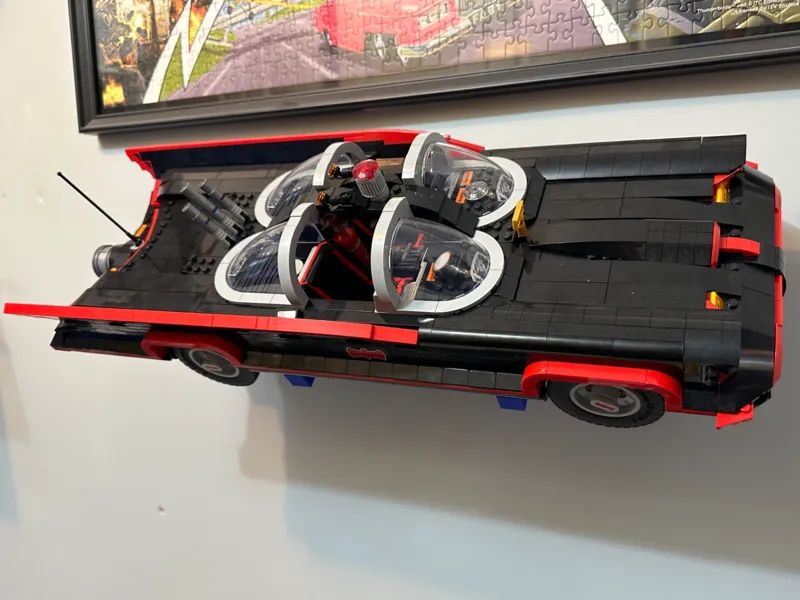 Leg0 Classic Batmobile Wall Mounting Bracket 76328