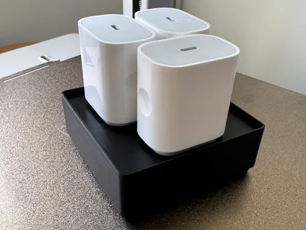 Rangement Gridfinity pour 3 chargeurs Apple 20W