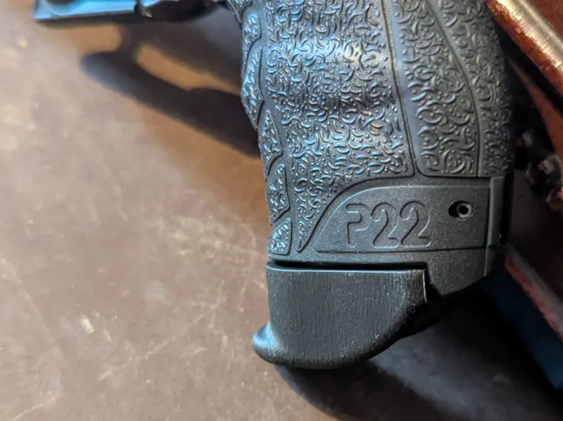P22Q Grip Extension (Mag Base Plate) - Texturized