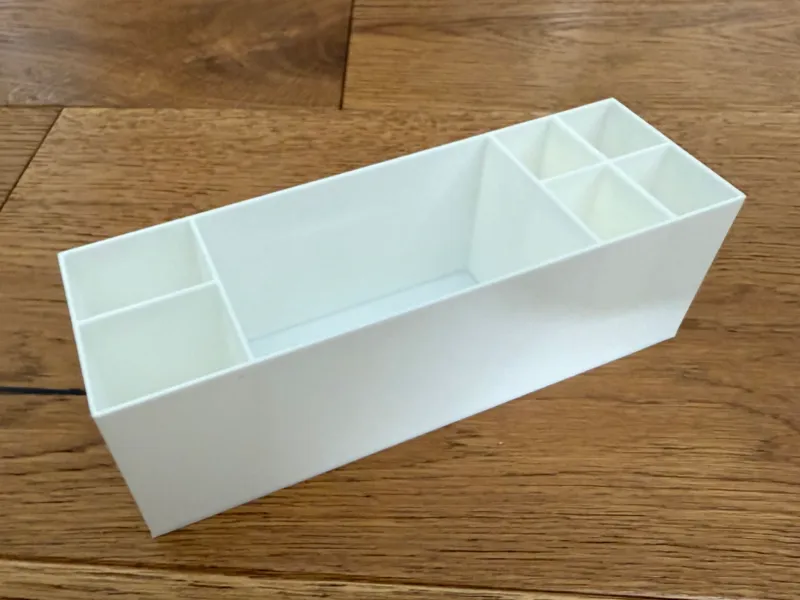 multi-compartment organizer for small stationaries