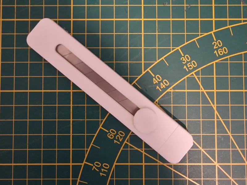 Minimalist Box Cutter - f.E