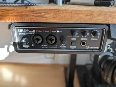 Steinberg UR22mkII under desk mount