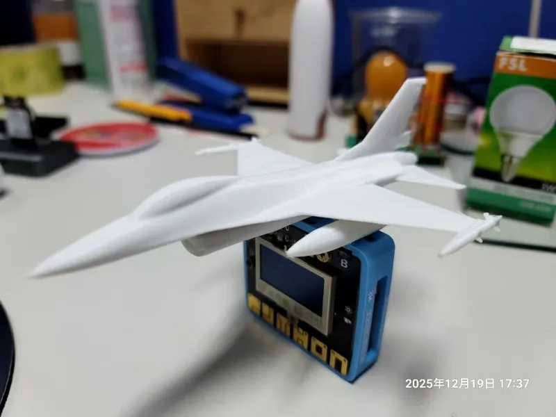 F16A/C战斗机微缩模型
