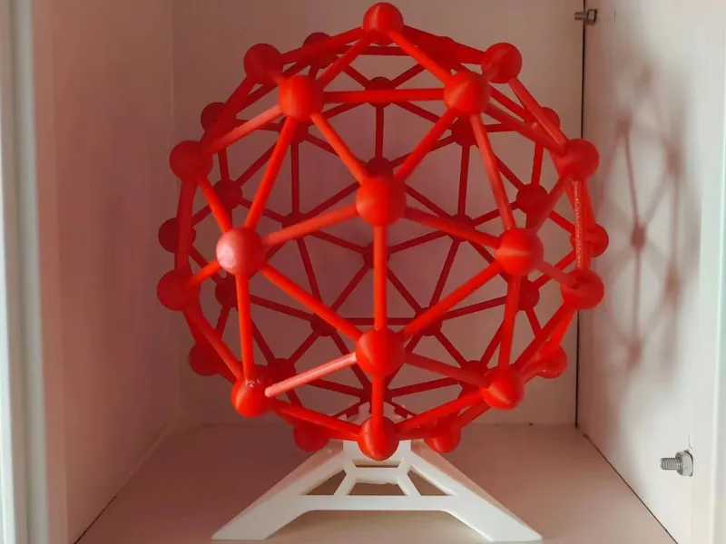 Short-range linear spherical shell短程线型球型网壳