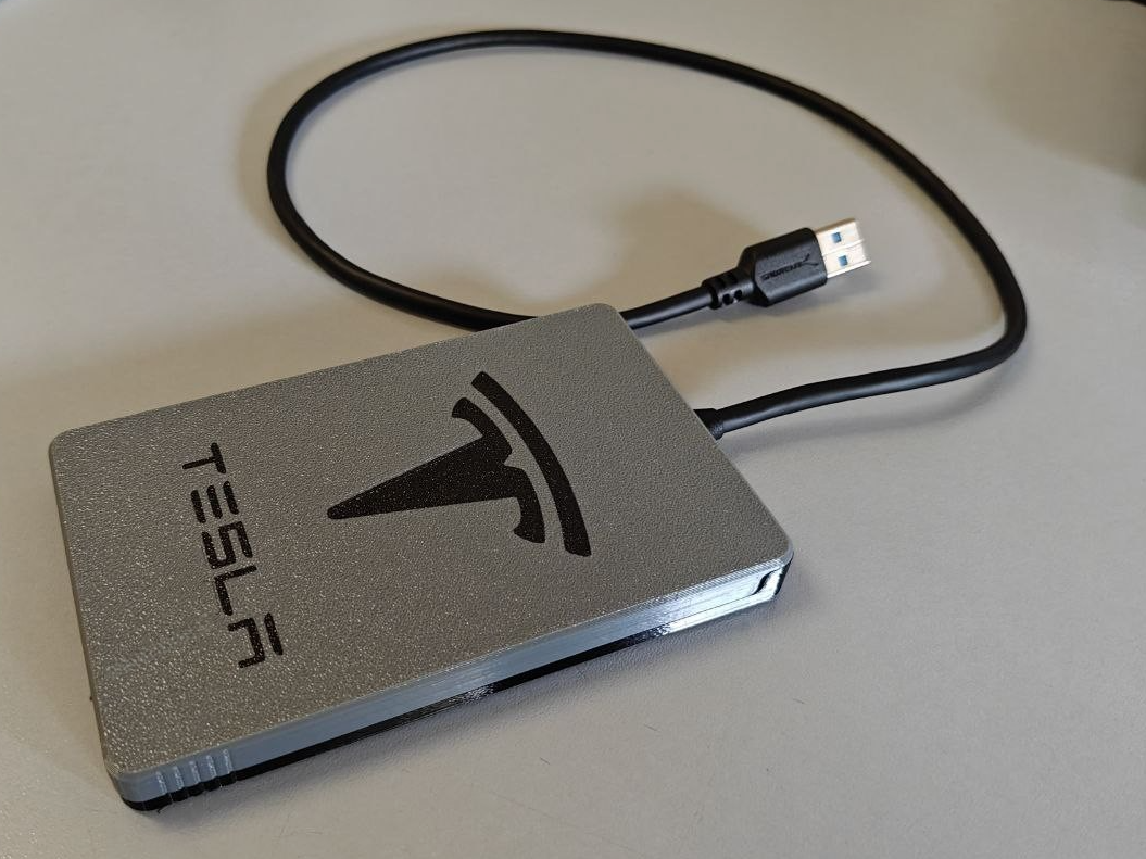 Case SSD TESLA 