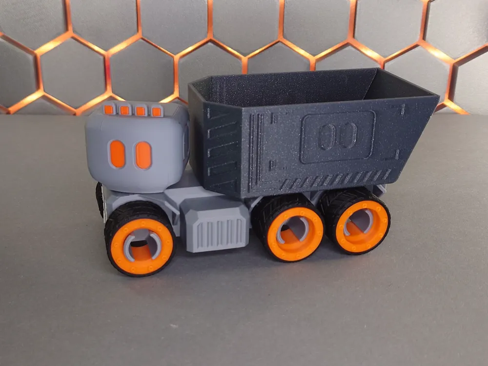 Manni Maker Manni the little robo truck by ButtalaBuildMakerWorld: Download Free 3D ...