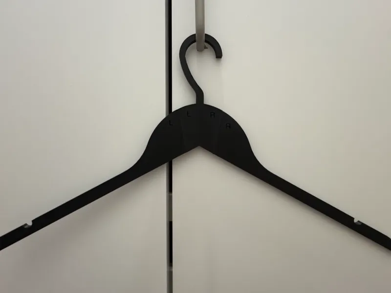 Clothes Hanger 