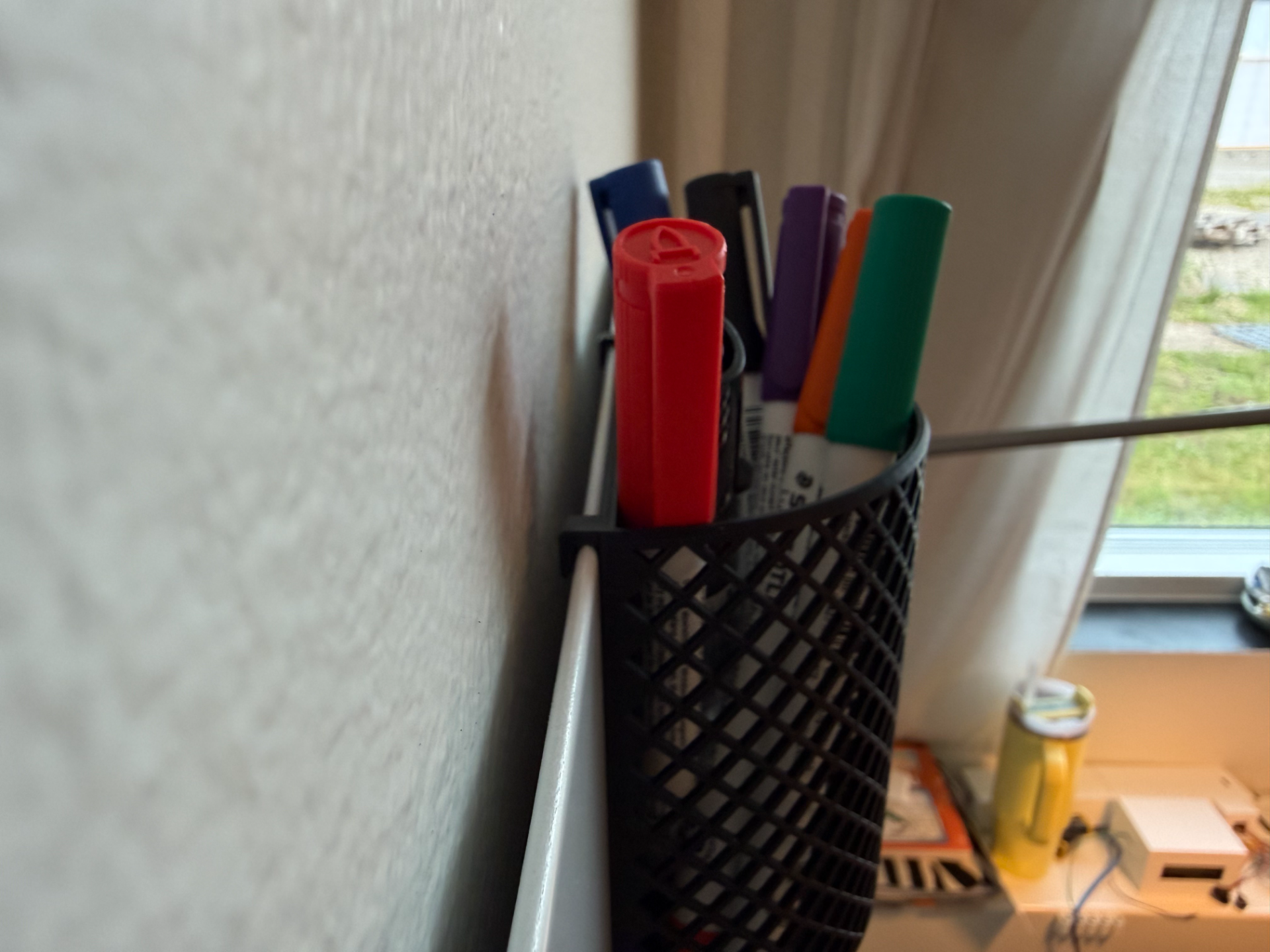 Clip-On Whiteboard Marker Basket – 3 mm Edge