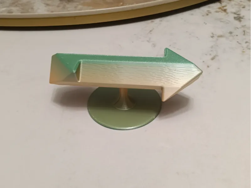 Arrow with one direction - Illusion (with stand)